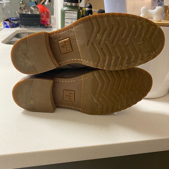 Women’s Frye Combat Boots Size 7.5 - Picture 6 of 6